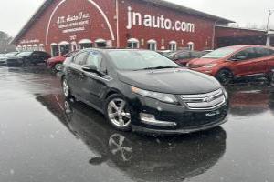 Chevrolet Volt 2013 BullFrog, camera defect. ! à l`Achat obtenez des pneus d` hiver neufs pour 425$ + txs $ 6442